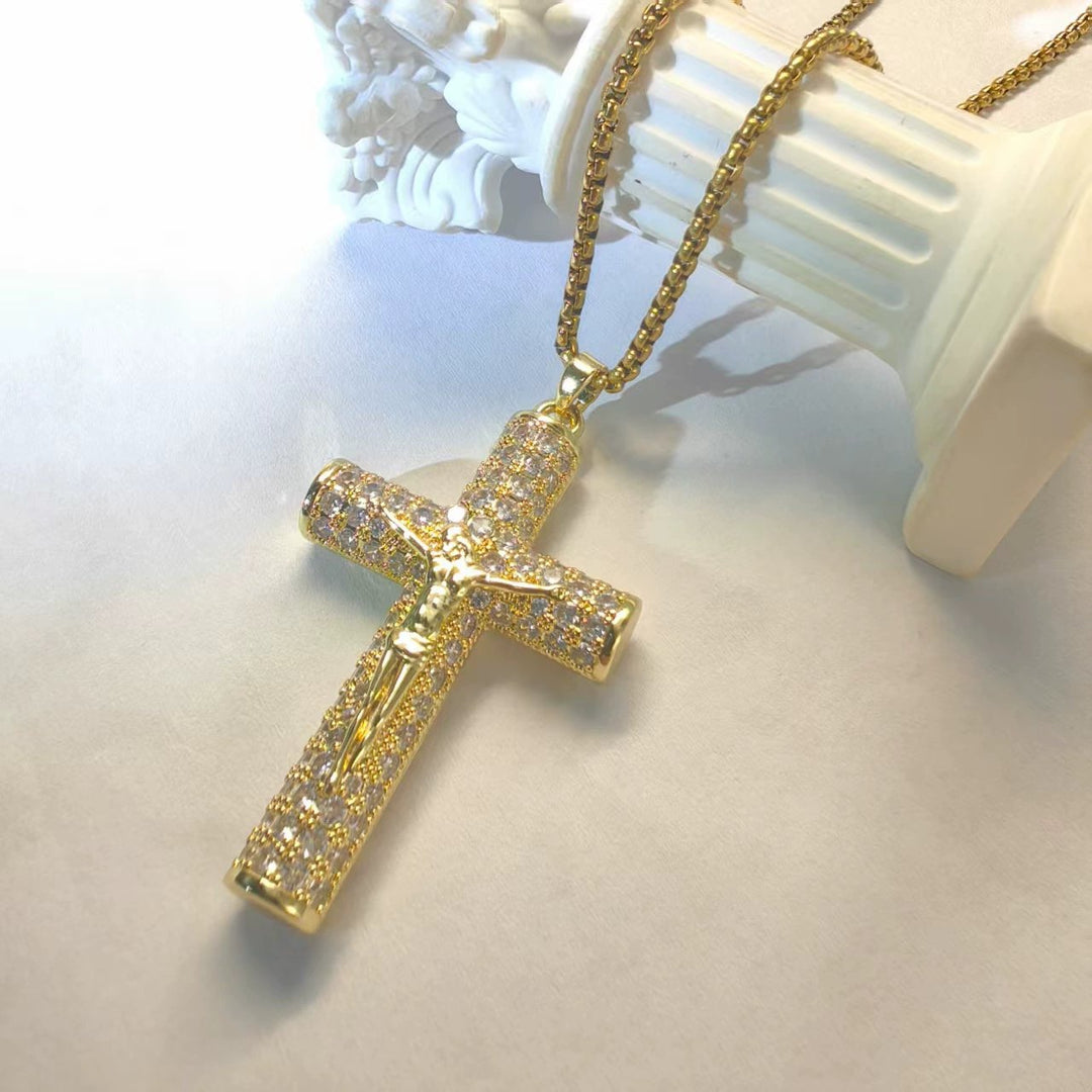 Elarayne - Collar con Colgante de Cruz