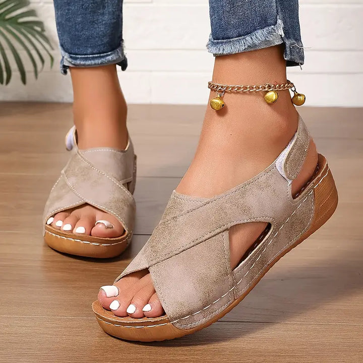 Lacey - Sandalias de confort con tiras cruzadas