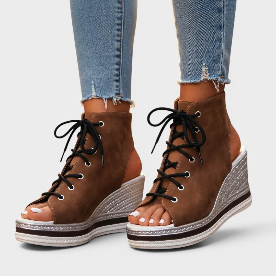 Elaina - Sandalia de cuña alta con cordones