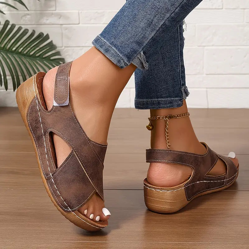 Lacey - Sandalias de confort con tiras cruzadas