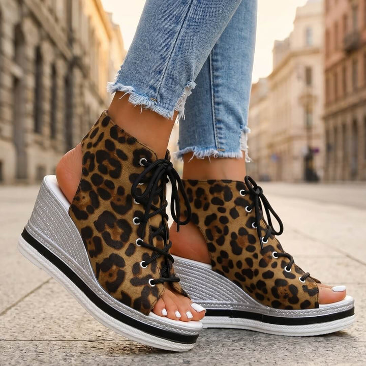 Layla - Sandalias de cuña altas con amarre