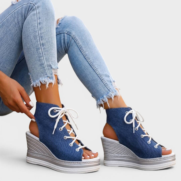 Elaina - Sandalia de cuña alta con cordones