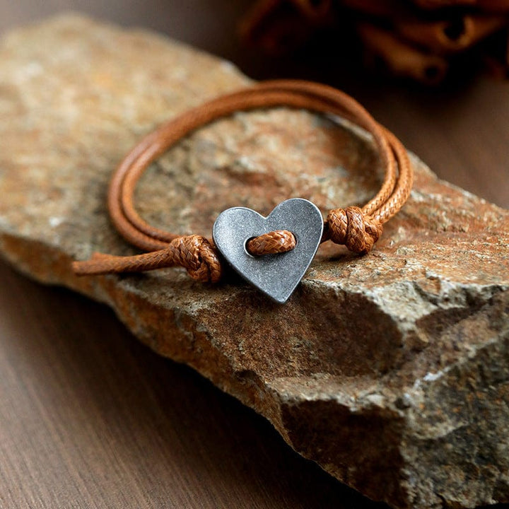 Syra - Pulsera con charm corazón rústico