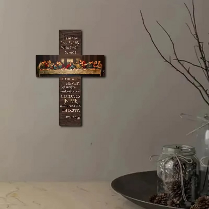Pacto sagrado - cruz de madera con la Última Cena y versículo bíblico