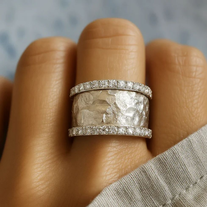 Aevoria - Anillo Ancho de Estilo Llamativo