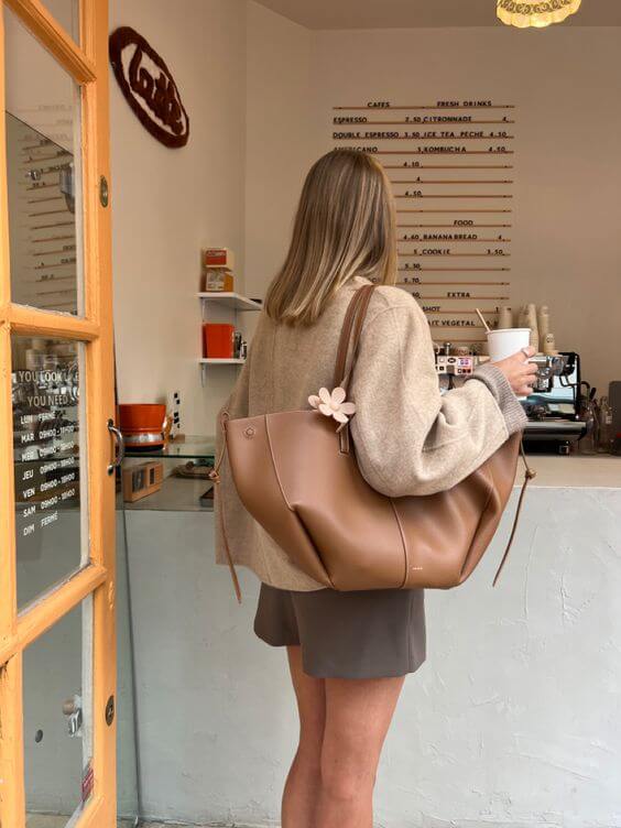 Teresa – Bolso tote con asas curvas