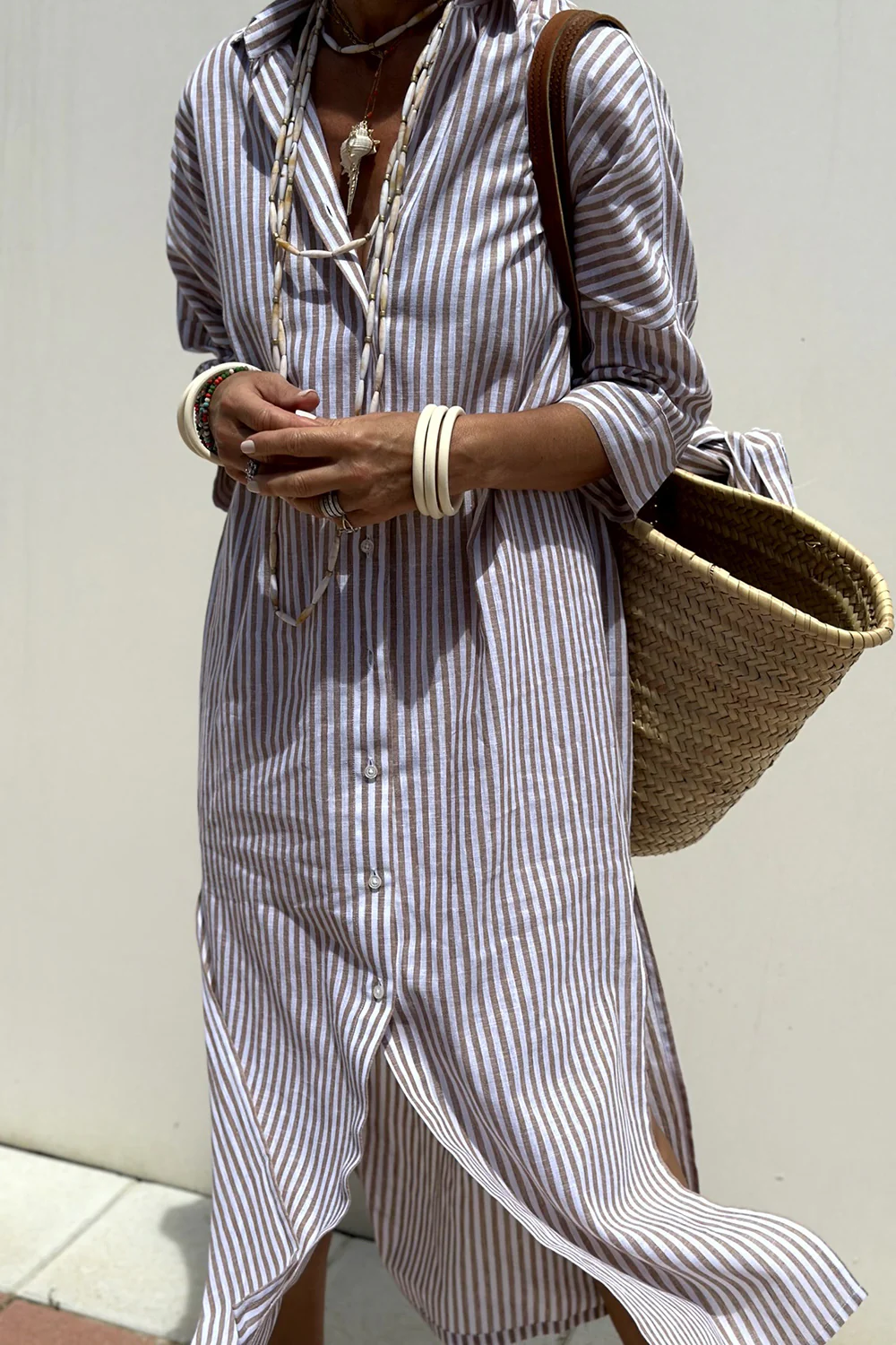 Quintilla - Vestido veraniego brillante con escote en V
