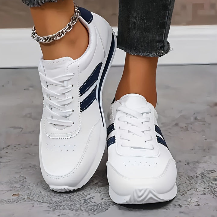Eirene - Tenis casuales con agujetas