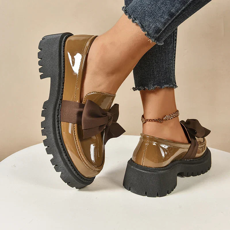 Eliza - Mocasines de plataforma con acabado brillante