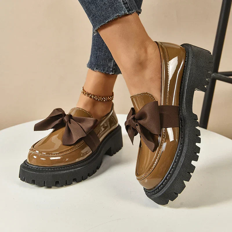 Eliza - Mocasines de plataforma con acabado brillante