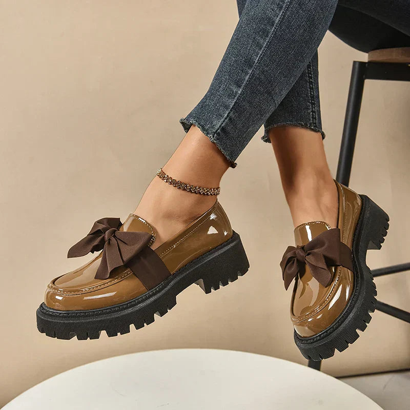 Eliza - Mocasines de plataforma con acabado brillante