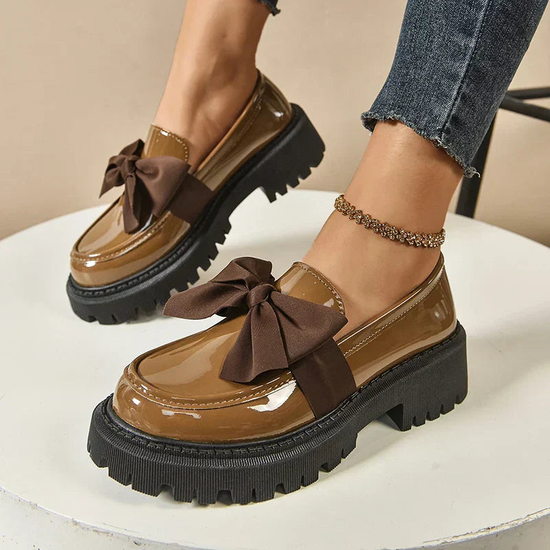 Eliza - Mocasines de plataforma con acabado brillante