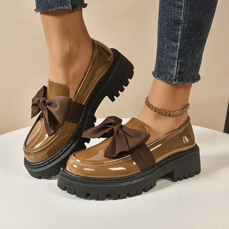 Eliza - Mocasines de plataforma con acabado brillante