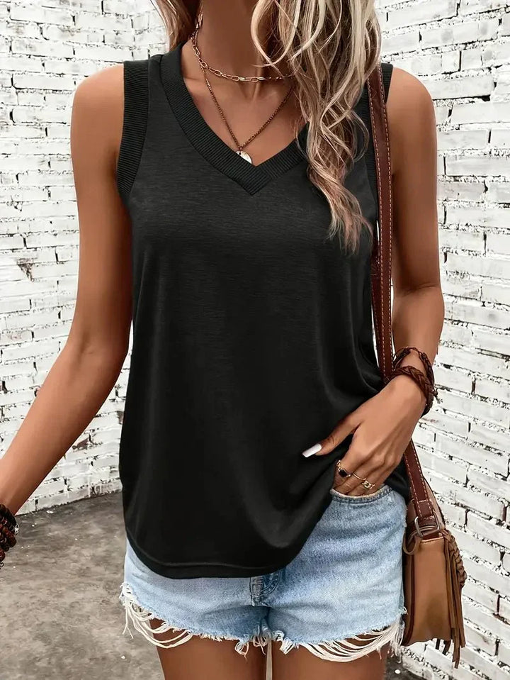 Megan - Playera suave al tacto con escote corazón