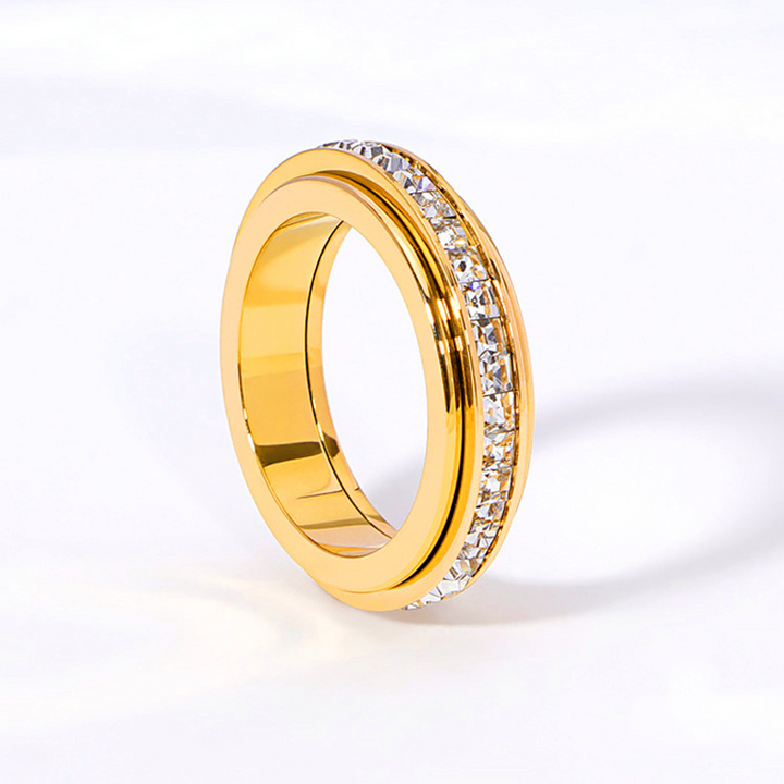 Valira - Anillo con Banda de Cristal Elegante
